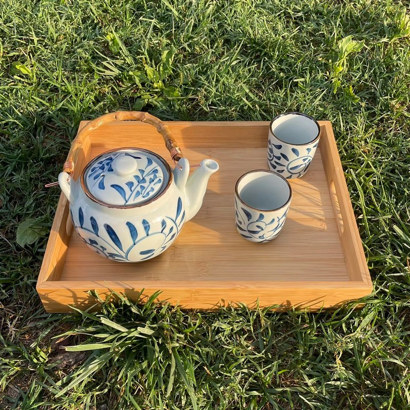 Set teiera in ceramica dipinta a mano decorata con petali e 2 tazze con motivo abbinato, in stile cerimonia del tè giapponese